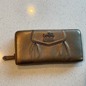 Bronze Metallic Coach Wallet ❤️